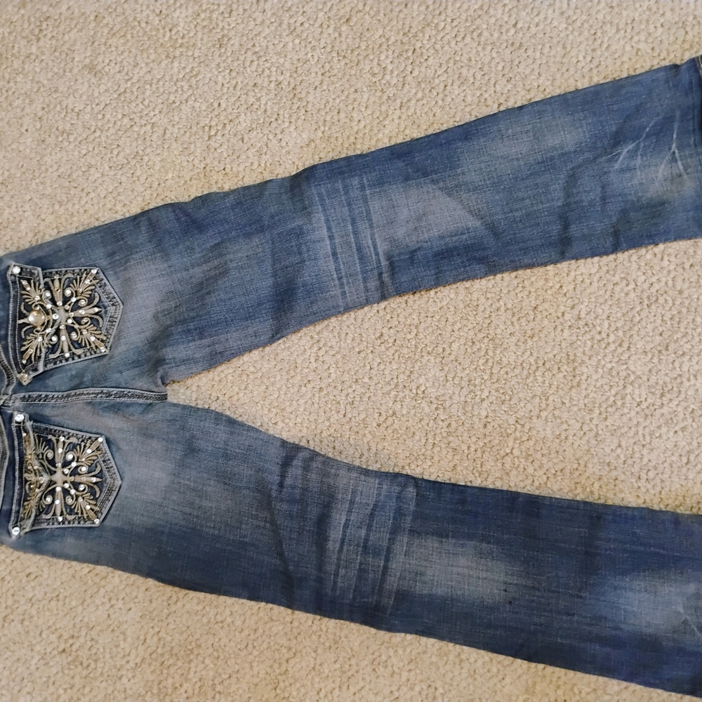 L.A. Idol Flare Jeans in Distressed Blue - Picture 4 of 6